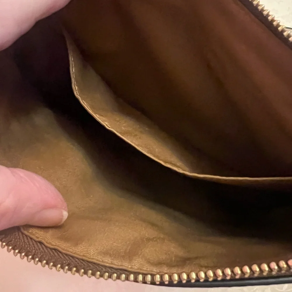 Coach crossbody bag. - Picture 4 of 5